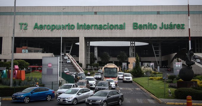 Plataformas como DiDi y Uber exigen reglas claras para operar en aeropuertos de México