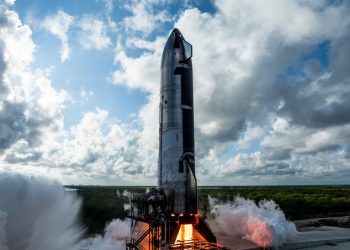 SpaceX enviará cinco naves no tripuladas a Marte en dos años, según Elon Musk