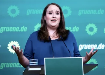 Los copresidentes Ricarda Lang y Omid Nouripour dejan sus cargos tras no alcanzar el umbral electoral en Brandeburgo.