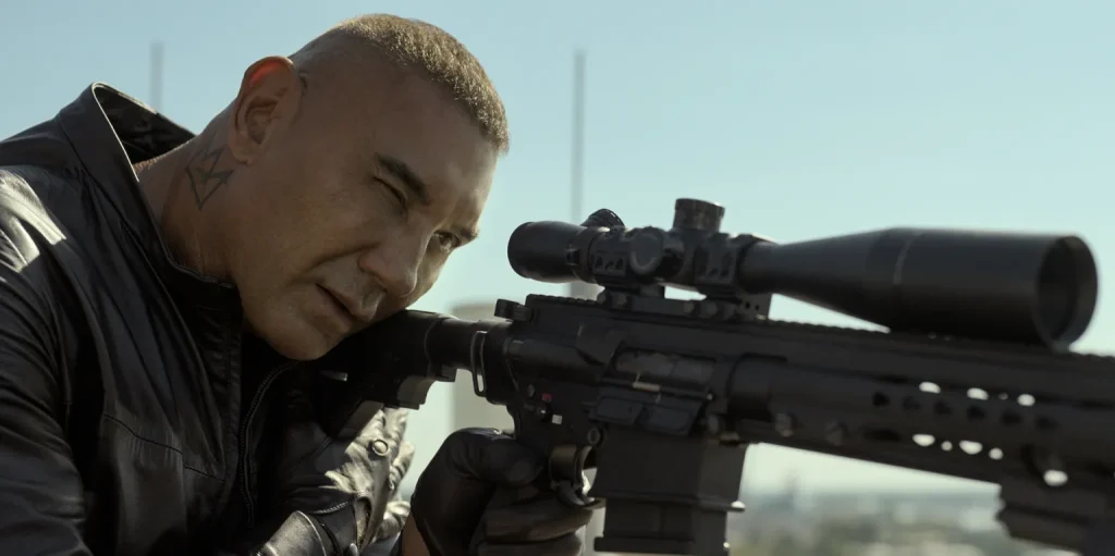 Dave Bautista protagoniza ‘The Killer’s Game’, una película de comedia y acción que llega a los cines este viernes.
