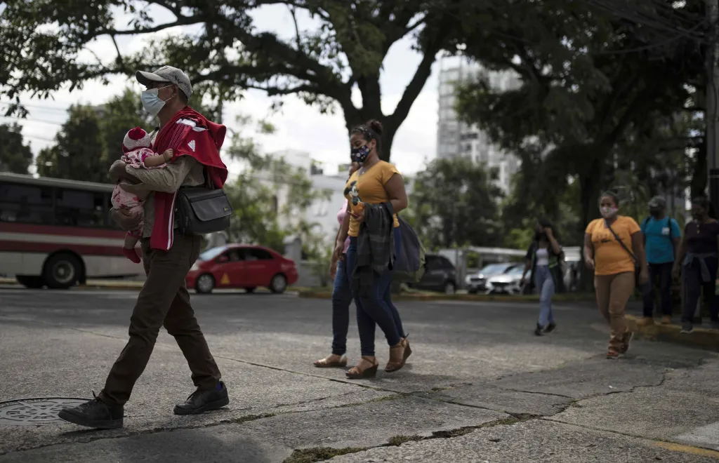 El informe “Nadie se va porque quiere” revela cómo las amenazas y represión en Nicaragua forzaron la salida de cientos de miles de ciudadanos desde 2018.
