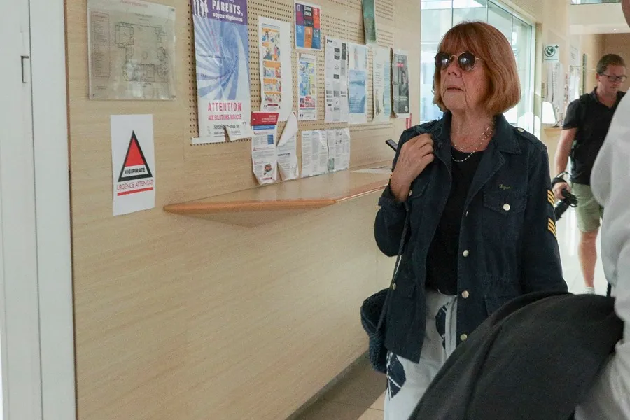 Dominique Pelicot, acusado de drogar a su esposa para que otros abusaran de ella, está hospitalizado.