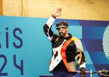 Juan Antonio Saavedra conquista el bronce en rifle 10 metros tendido en París
