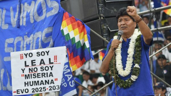 Evo Morales y seguidores amenazan con bloquear carreteras para respaldar su candidatura