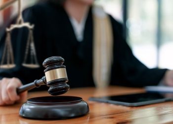 Jueza detiene reforma judicial por su impacto negativo en la sociedad