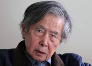 Alberto Fujimori “lucha por su vida”, informa su médico