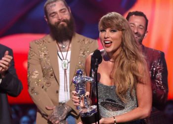 Taylor Swift Brilla en los MTV VMA con Siete Premios y Agradece a Travis Kelce
