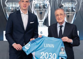 Andriy Lunin renueva con el Real Madrid hasta 2030