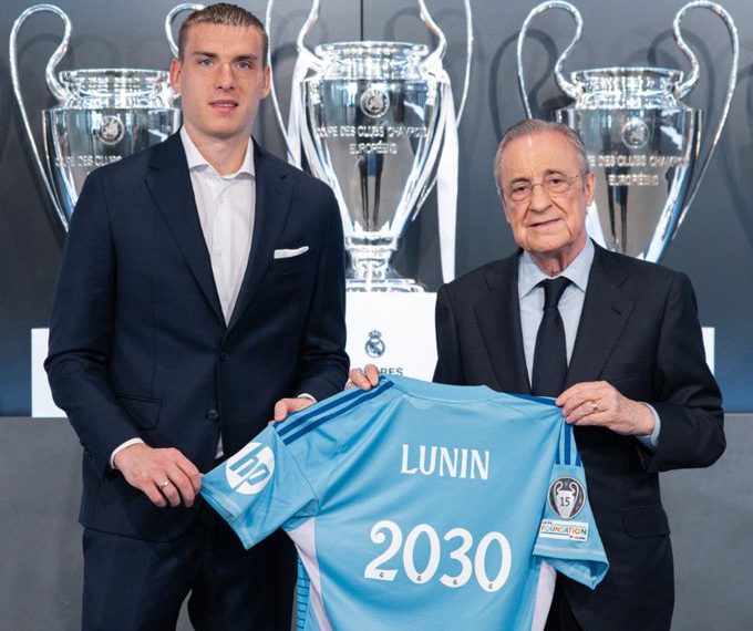 Andriy Lunin renueva con el Real Madrid hasta 2030