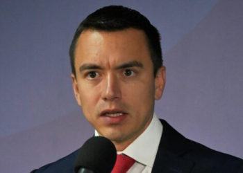 Noboa propone permitir bases militares extranjeras en Ecuador