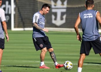 El estado de Messi: “Su tobillo está respondiendo bien”, afirma el asistente de Martino
