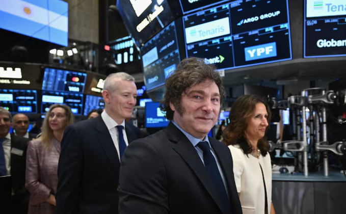 Acciones argentinas destacan en Wall Street gracias a las políticas de Milei