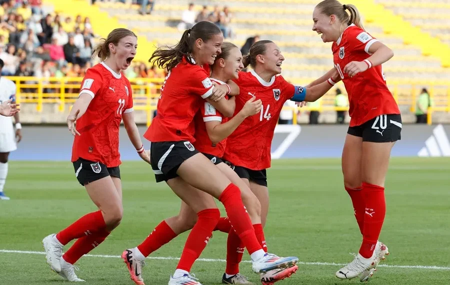 Japón arrasa y Austria gana en el inicio del Grupo E del Mundial Sub-20