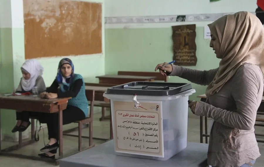 Jordania celebra elecciones con la mirada en Gaza y en los islamistas
