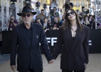Tim Burton y Mónica Bellucci sorprenden en el Festival de San Sebastián