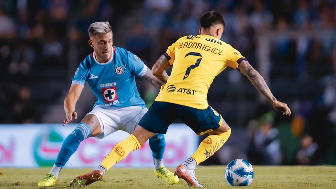 Cruz Azul Remonta, Golea y Se Consolida Como Líder del Apertura 2024