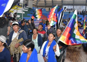 Facción de Evo Morales Expulsa a Luis Arce y Choquehuanca del MAS