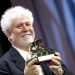 Pedro Almodóvar conquista el León de Oro en Venecia con ‘La habitación de al lado’