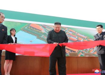 Corea del Norte muestra centrifugadoras de uranio antes de elecciones en EE.UU.