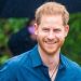 Príncipe Harry cumple 40 años con más dinero, pero distanciado de su familia