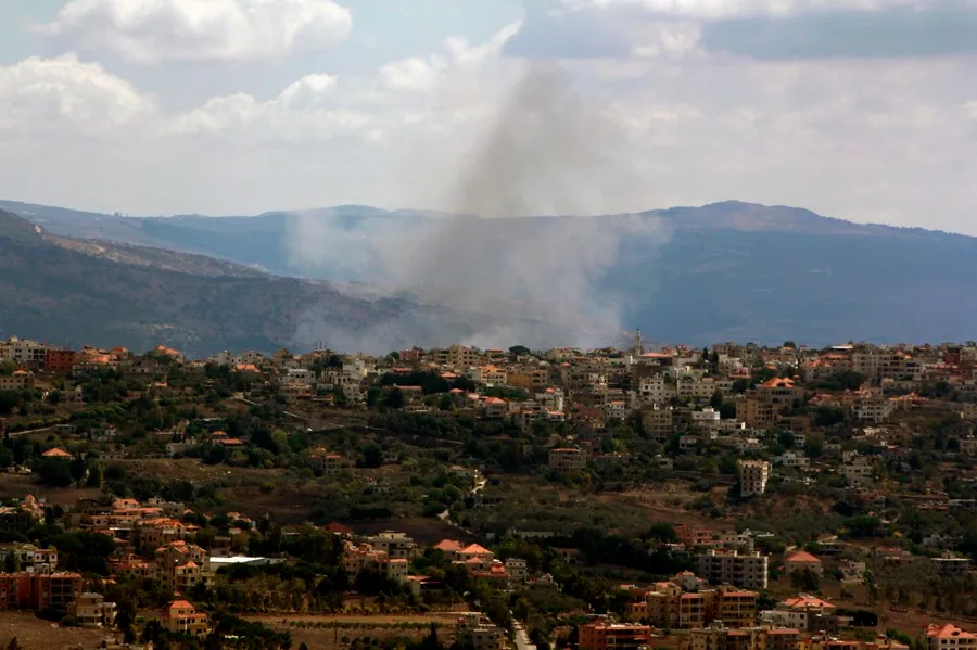Israel ataca un edificio en el Dahye, un importante bastión de Hizbulá en Beirut.