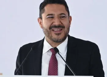 CDMX actualiza reglamentos en establecimientos, turismo y registro civil