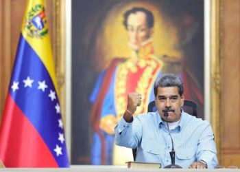 Maduro denuncia el proyecto de Noboa sobre bases militares extranjeras como “colonialista”