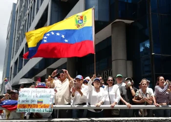 Exlíderes iberoamericanos exigen la detención de Maduro y su cadena de mando