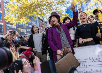 Timothée Chalamet sorprende en un concurso de imitadores en Nueva York