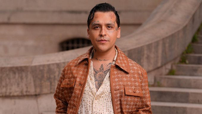 Christian Nodal responde a la demanda de Alive Productions y defiende su reputación