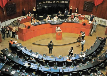 Senado aprueba que Pemex y CFE se conviertan nuevamente en empresas públicas
