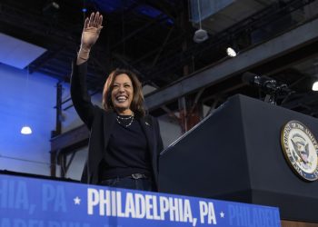 Kamala Harris: Una Candidatura Histórica Sin Enfocar Su Identidad