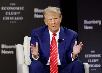 Trump promete que los aranceles generarán ingresos y protegerán a empresas de EE. UU.