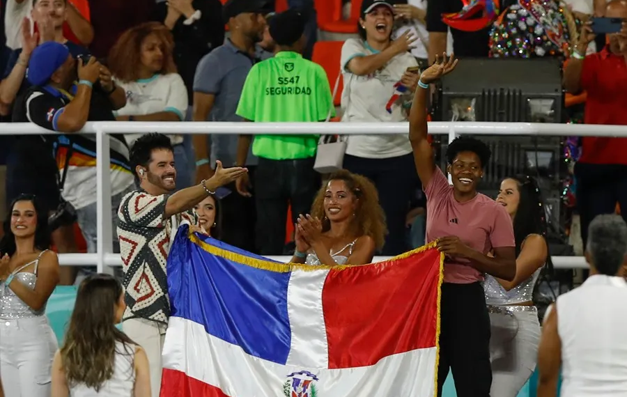 La atleta Marileidy Paulino destaca en la apertura del Mundial Femenino Sub-17