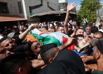 Hamás insta a aumentar la confrontación en Cisjordania tras un ataque aéreo con 18 muertos