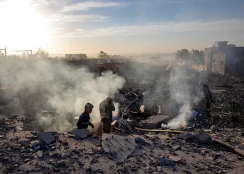Gaza: Más de 42,000 muertos y 10,000 desaparecidos en 385 días de conflicto