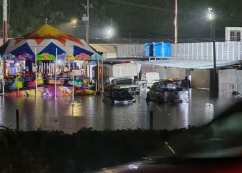 CDMX emite alerta púrpura en Milpa Alta por lluvias intensas; inundaciones en la Feria del Mole