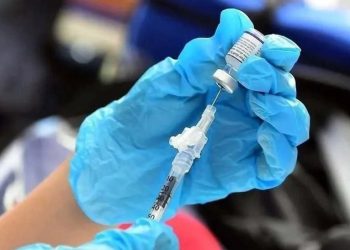 Comienza la campaña nacional de vacunación contra la influenza y COVID-19