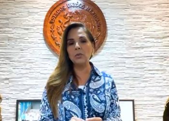 Mara Lezama celebra eliminación del cobro por dispositivos electrónicos en Aeropuerto de Cancún