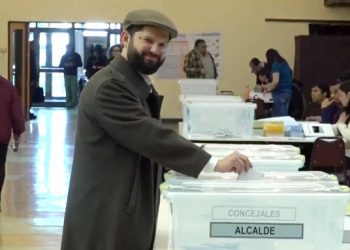 Elecciones locales en Chile: Boric llama a votar con convicción por el bien común