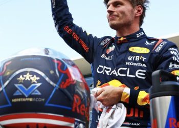 Verstappen gana el Esprint en Austin; Sainz logra un notable segundo lugar