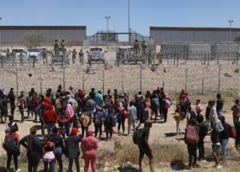 Migrantes de Cuba, Nicaragua y Venezuela en la incertidumbre por cambios en EE. UU.