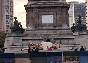 Preocupación en CDMX por filmación que simula la caída del Ángel de la Independencia