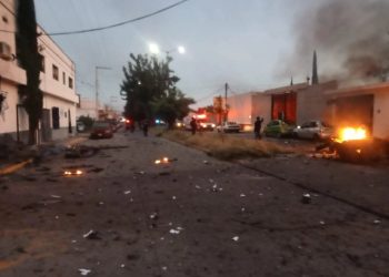 Explosión de coche bomba frente a Seguridad Pública en Acámbaro, Guanajuato