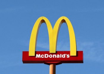 McDonald’s enfrenta resultados débiles en el tercer trimestre debido a problemas de salud
