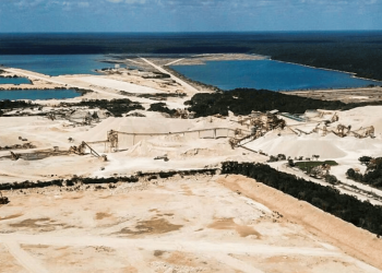 Sheinbaum señala a Vulcan por la destrucción de cenotes y evasión fiscal