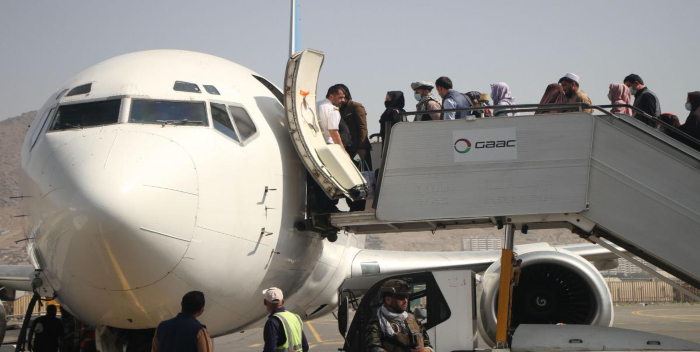 Irán reanuda operaciones aéreas tras breve suspensión por tensiones