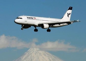 Irán suspende vuelos en todos sus aeropuertos