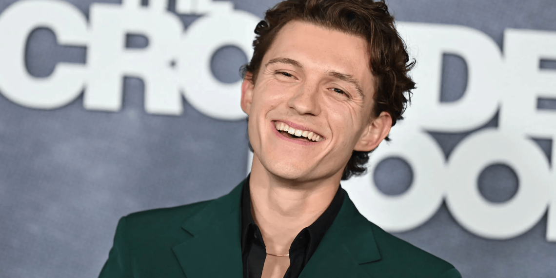 Tom Holland presenta su marca de cervezas sin alcohol tras tres años de sobriedad