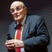 Giuliani obligado a entregar bienes tras juicio por difamación